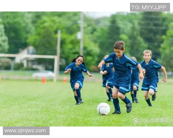 聚焦绿茵场巨星单身生活揭秘与情感世界深度观察
